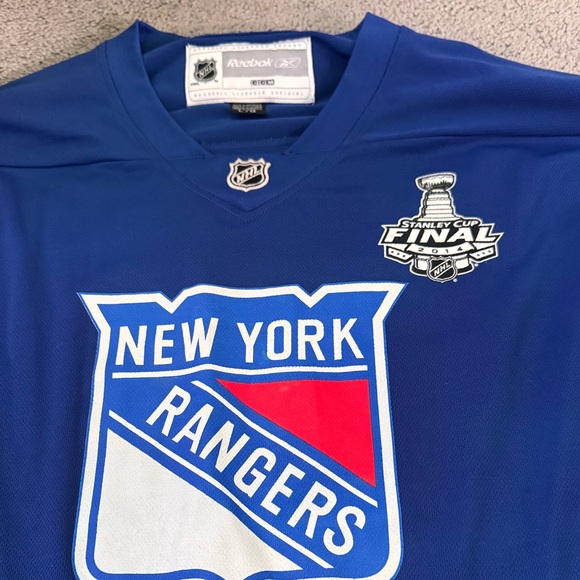 Men’s Reebok New York Rangers Jersey with 2014 Stanley Cup Patch Size L 💙❣️ - Picture 2 of 11